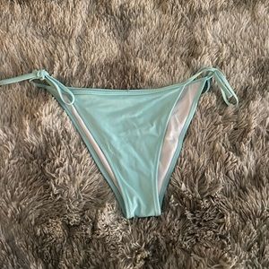 Tie bikini bottoms